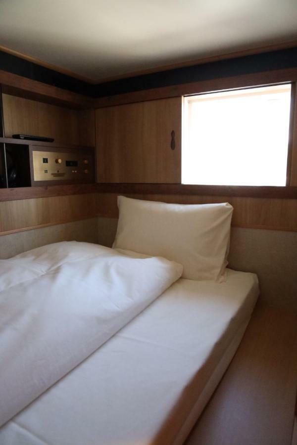 Cabin Inn Kyoto Sanjo Kawaramachi エクステリア 写真